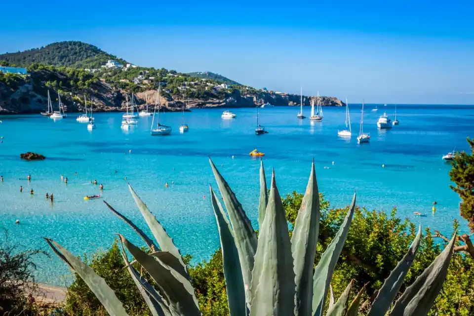 Las 10 calas secretas de Ibiza